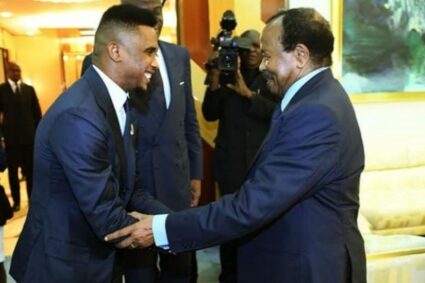Au Cameroun, « le football se joue aussi sur le terrain politique », selon RFI